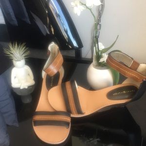 Tommy Hilfiger ladies shoes size 6m